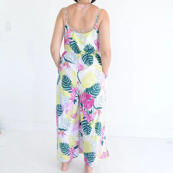 Nicole Miller White Pink Palm Leaf Print 55% Linen Wide Leg Romper M - Picture 3 of 11